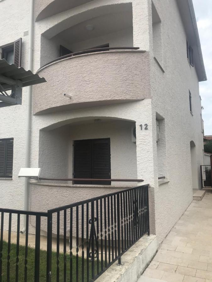 פורץ Apartment Franko מראה חיצוני תמונה